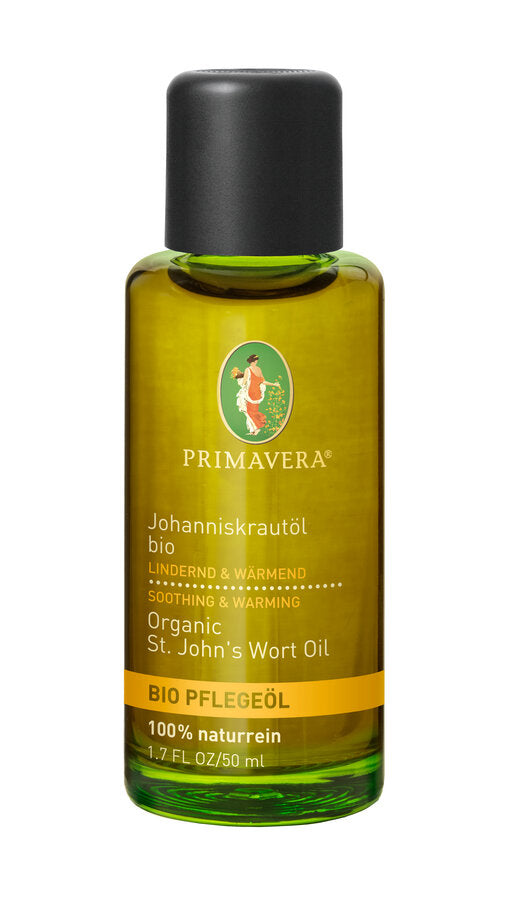 The slightly reddish oil soothes the skin and relieves irritation.