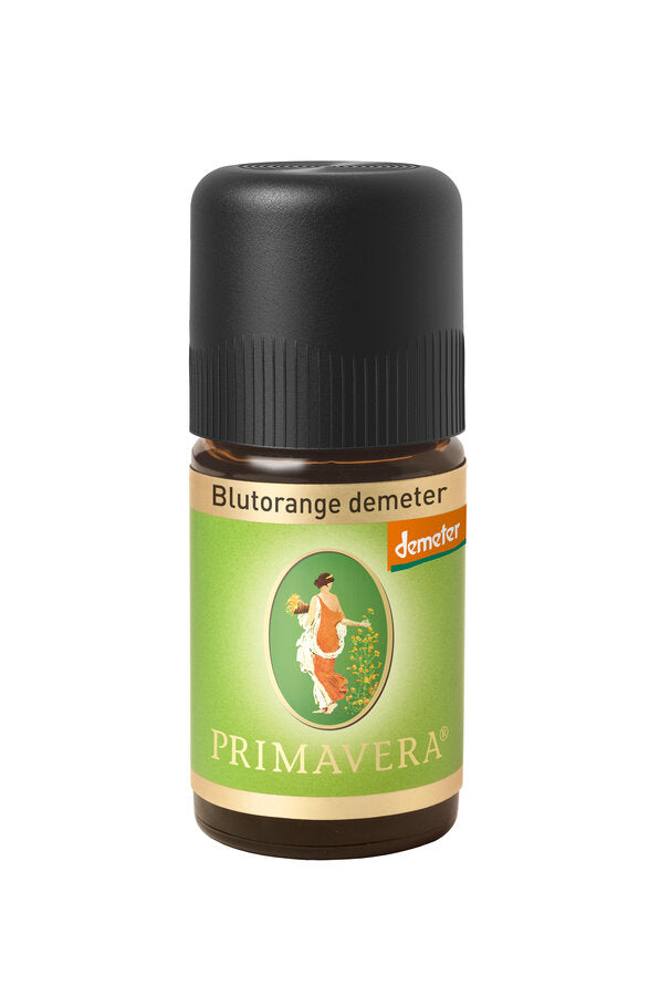 Essential orange oil is equally popular with large and small people. It is ideal for starting aromatherapy. The fruity and sprayy-sweet fragrance immediately gives a good mood and joie de vivre. It is positive and relaxed.