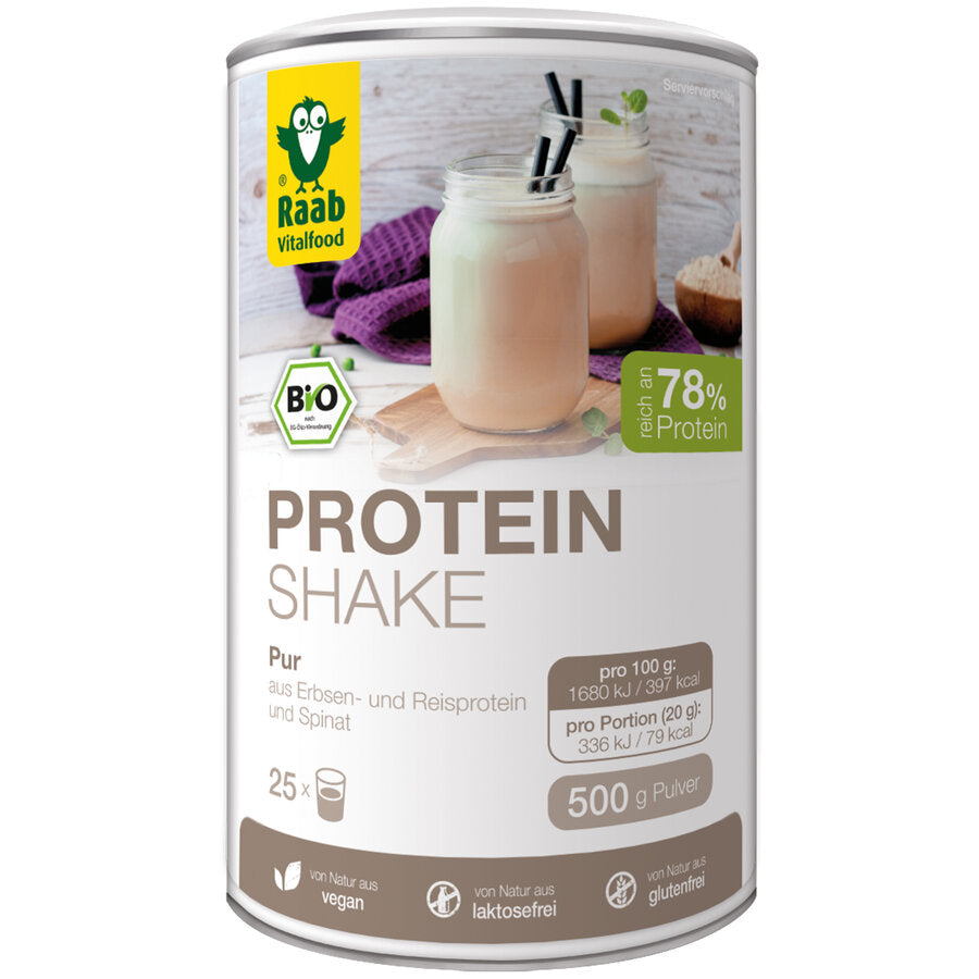 The Raab Bio Protein Shake Pur is purely vegetable and is based on a combination of pea and rice protein. The mixture is completed by spinach powder. The shake is reserved in taste and universally usable. The shake contains 78 % herbal protein. Proteins contribute to an increase in muscle mass and the preservation of muscle mass.