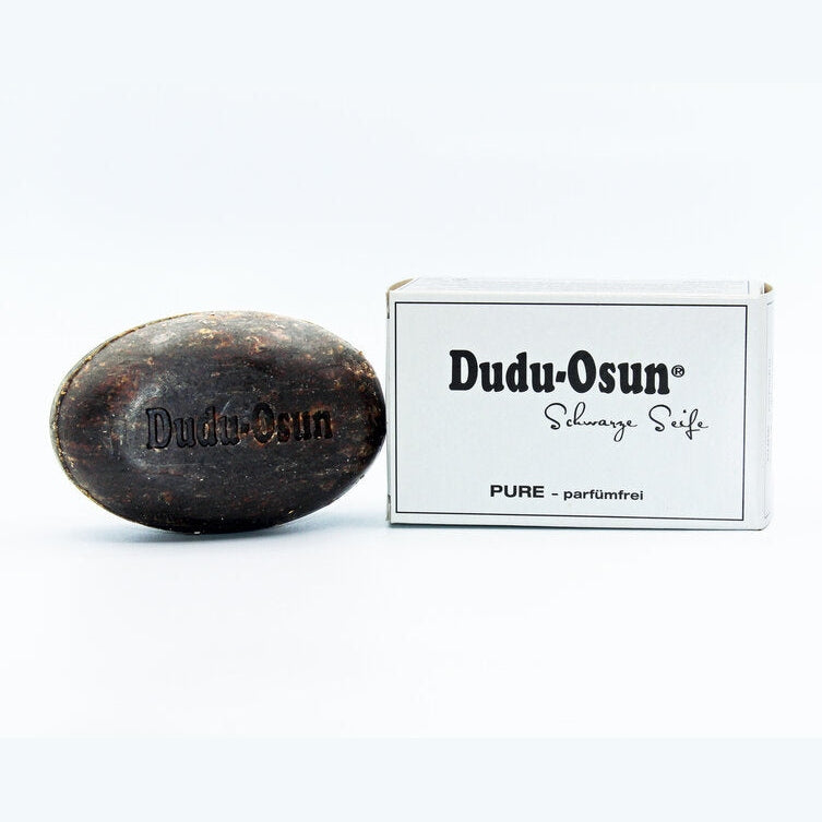Fair and sustainably produced: Dudu-Osun®, the original black soap, is a "all-rounder", the multitasking product! Versatile - for the daily full body cleaning of skin and hair, for a facial mask and even as a shaving soap. 100 % biodegradable. Also used for outdoor fans without hesitation for personal hygiene in rivers and lakes ... The natural soap for the whole family-reduces plastic, replaces shower gel and shampoo, as well as shaving foam-ideal for every RE