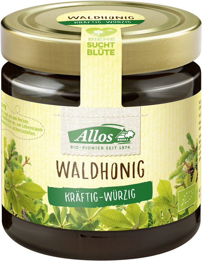 The organic forest honey from Allos is deep darkness. Its consistency is viscous. His strong, fine-autumn aroma goes perfectly with Mediterranean dishes, for sweetening when baking or pure on fresh bread.