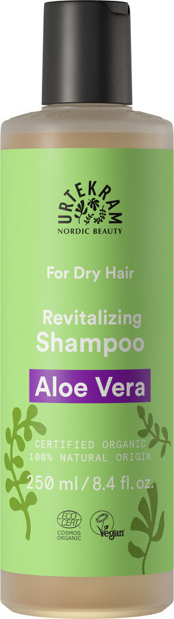 Hand your hair a helping hand. Mealing moisturizing glycerin and aloe vera extract nourish and maintain your hair to the tips and help him to do new health. The fragrance after sun -ripened oranges and fresh lemon balm rounds off the shampoo and give you the right kick for the day! We recommend that you always wash your hair in combination with a rinsing, it is easier to comb and get a silky shine.