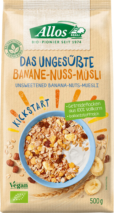 100 % whole grain flakes combined with banana chips, raisins and hazelnut pieces result in a delicious muesli with everything you need for a good start to the day. The lovingly developed recipe is rich in fiber and does not require any added sugar.