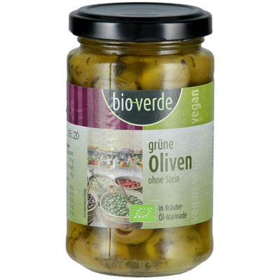 The bio-verde olives are ideal for enriching salads, Mediterranean dishes or antipasti plates.