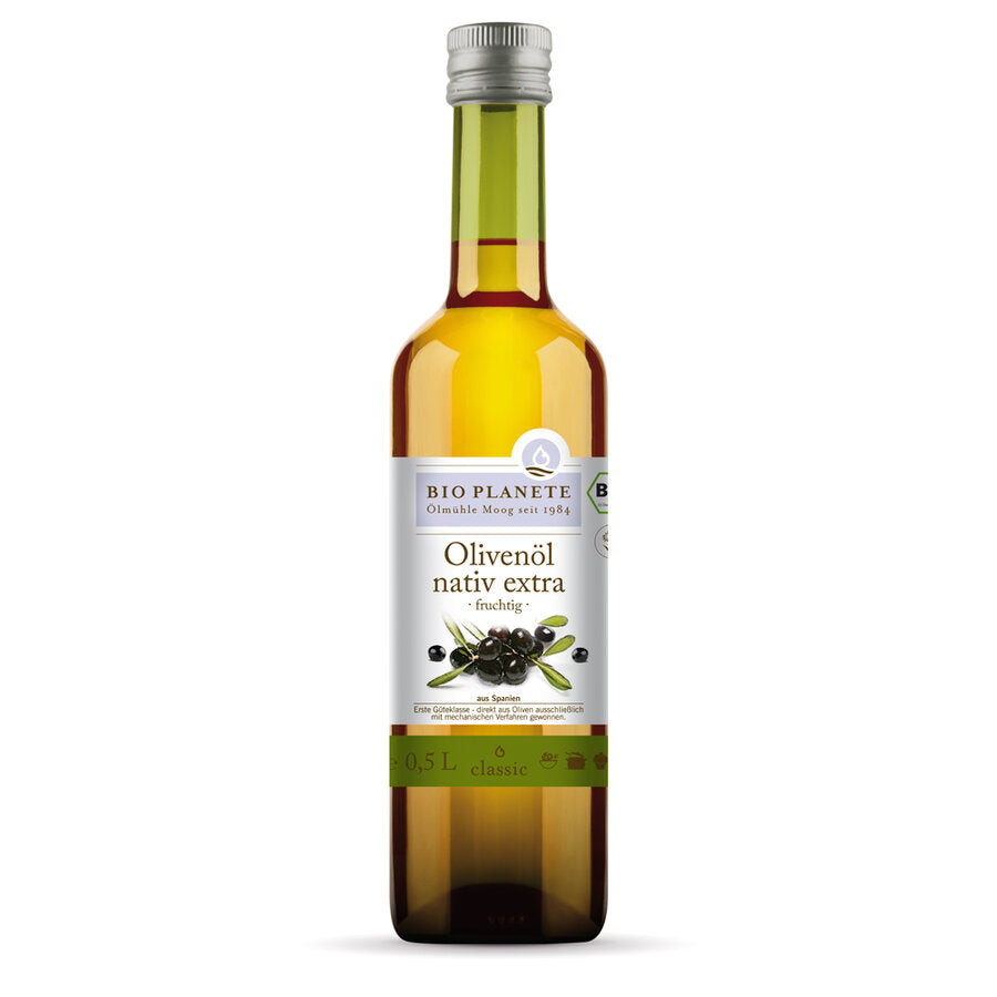 First quality class - directly from olives with mechanical processes. This oil is ideal for preparing hearty dishes.