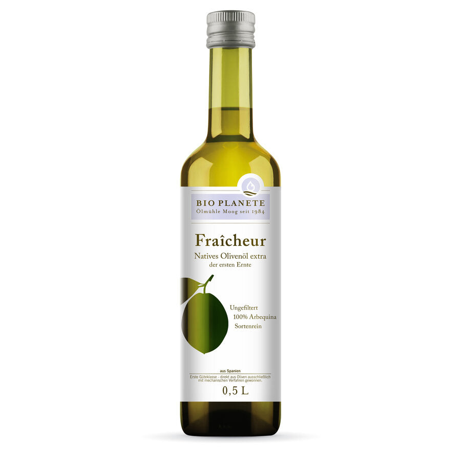 Bio Planète olive oil Fraîcheur is the first olive oil from new Erntesegen every year, traditionally pressed from exquisite, but only green olives. The production of fresh and spirited olive oil requires a lot of experience and tact.