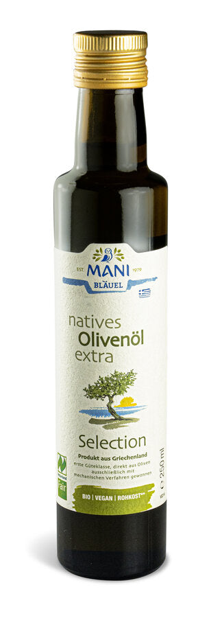 The fresh, mild fruity, pure bio-olive oil is native to be characterized by a pleasant aroma of herbs and wild flowers and a slightly spicy spice. What makes this mani olive oil so precious in the mani on the middle finger of the Peloponnes Koroneiiki olive - Gently Erntesegen and exclusively mechanically cold.
