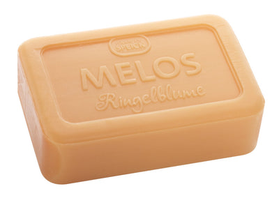 Mild and productive soap for the whole body of pure vegetable oils, refined with marigold extract from controlled organic cultivation and a valuable fragrance composition of pure essential oils. A vegetable reciprocal cream makes the soap particularly skin mild in the application and maintains the skin soft and smooth. Made according to the traditional soap recipe from Speick Natural cosmetics with RSPO-certified palm oil from sustainable cultivation as well as coconut and olive oil.